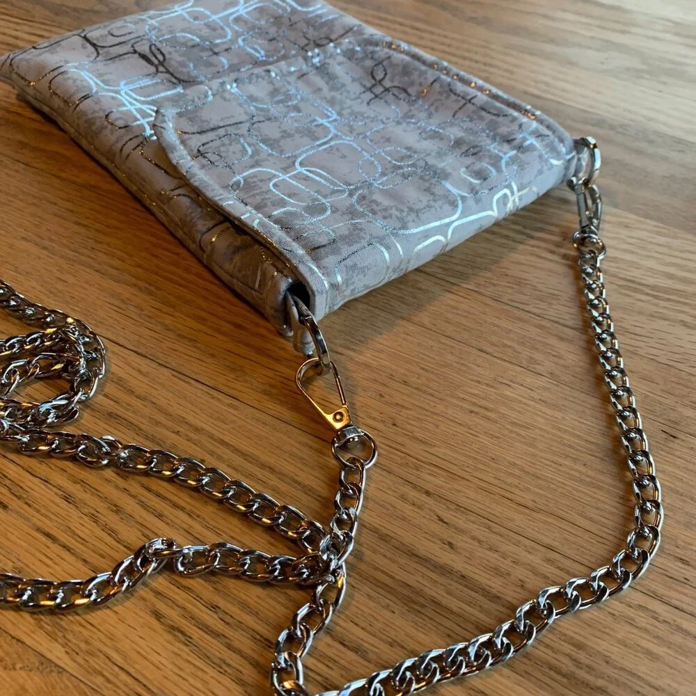 Handcrafted Grey/Silver Modern Metallic Crossbody Bag - NEW - Picture 8 of 8